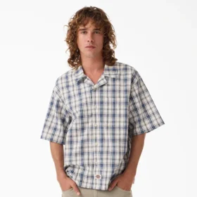 Camicia a maniche corte con bottoni Springdale in pantaloncini