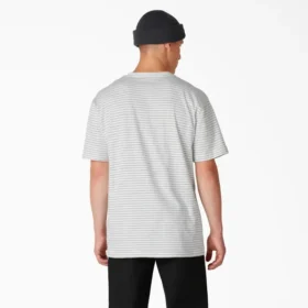 Camicia a righe con taschino, vestibilità regolare Camicia a righe con taschino, vestibilità regolare