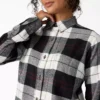 Camicia da donna in flanella a quadri a maniche lunghe Camicia da donna in flanella a quadri a maniche lunghe
