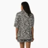Camicia da lavoro da donna con stampa zebrata Camicia da lavoro da donna con stampa zebrata