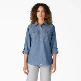 Camicia da lavoro da donna in chambray con maniche con linguetta