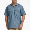 Camicia in chambray a pantaloncini con maniche corte dalla vestibilità comoda Camicia in chambray a pantaloncini con maniche corte dalla vestibilità comoda