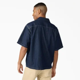 Camicia in denim a pantaloncini con bottoni