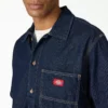 Camicia in denim a pantaloncini con bottoni Camicia in denim a pantaloncini con bottoni