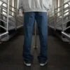 Jeans dalla vestibilità comoda di Jake Hayes Jeans dalla vestibilità comoda di Jake Hayes