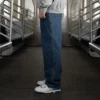 Jeans dalla vestibilità comoda di Jake Hayes Jeans dalla vestibilità comoda di Jake Hayes