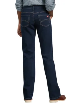 Jeans in denim da donna a zampa d’elefante dal taglio morbido Jeans in denim da donna a zampa d’elefante dal taglio morbido