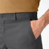 Pantaloncini cargo Flex dalla vestibilità comoda, 13″