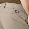 Pantaloncini cargo Flex dalla vestibilità comoda, 13″