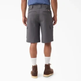 Pantaloncini cargo Tradebuilt in tela di cotone, 11″