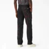 Pantaloni con toppe rivisitati Pantaloni con toppe rivisitati