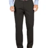 Pantaloni kaki con vestibilità comoda, gamba affusolata e vita comoda Pantaloni kaki con vestibilità comoda, gamba affusolata e vita comoda