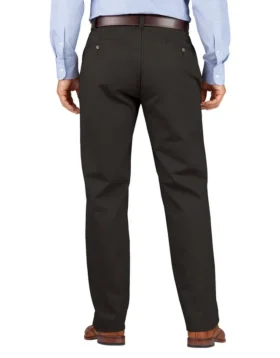 Pantaloni kaki con vestibilità comoda, gamba affusolata e vita comoda