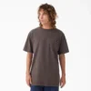 T-shirt con taschino in tessuto pesante dall’effetto vissuto T-shirt con taschino in tessuto pesante dall’effetto vissuto