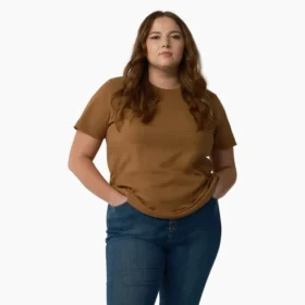 T-shirt da donna in taglie forti con pantaloncini a maniche corte con taschino