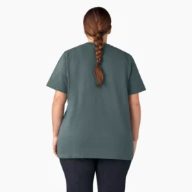 T-shirt da donna in taglie forti con pantaloncini a maniche corte con taschino