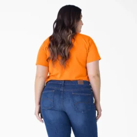 T-shirt da donna in taglie forti con pantaloncini a maniche corte con taschino